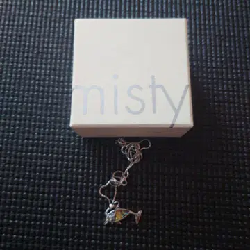 misty 물고기 모티브 목걸이