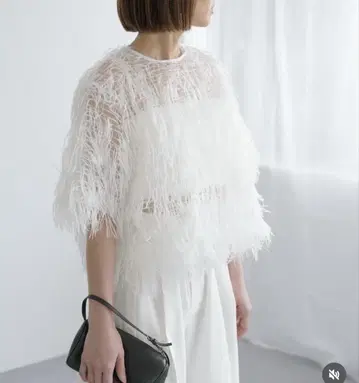 한정판 가격 인하 미사용 새상품 roughlow 에어리 프린지 시어 탑