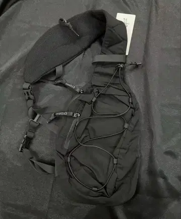 새상품급 C.P. Company 블랙 백팩