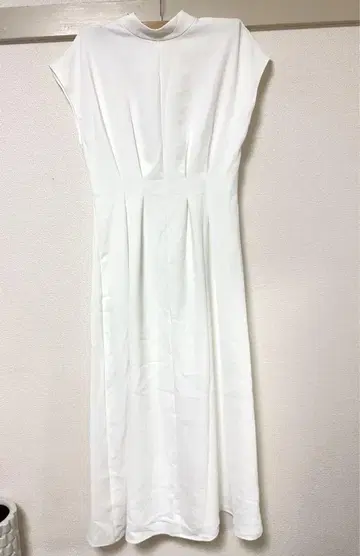 ZARA 화이트 반팔 롱 원피스