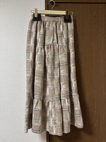[새상품급] Herlipto Plaid Jacqard Midi Skirt