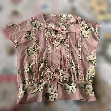 INGEBORG 핑크 꽃무늬 리본 프릴 블라우스