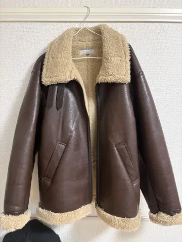 브라운 가죽 자켓 보아 포함