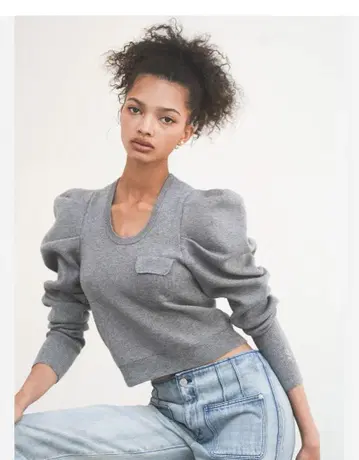 미사용 새상품 셰리에 power shoulder knit tops