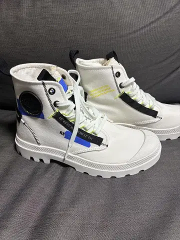 PALLADIUM 하이컷 스니커즈 새상품 팔라디움 스니커즈