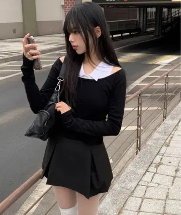 anyonemore 슬리브리스 셔츠 + 오프숄더 t셔츠 세트