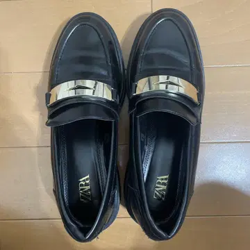 ZARA 블랙 로퍼