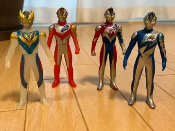 한정판 2체 울트라맨 데커 소프트 비닐 4체 세트