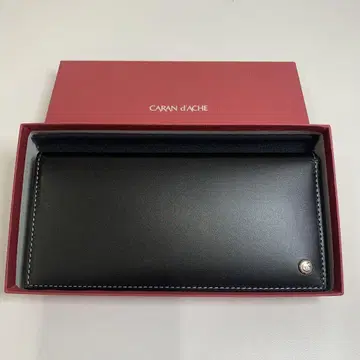 CARAN d'ACHE 블랙 가죽 장지갑