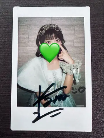 이타쿠라 카나 친필 사인 폴라로이드