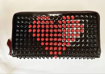 22일 한정 가격! 스터드 장지갑