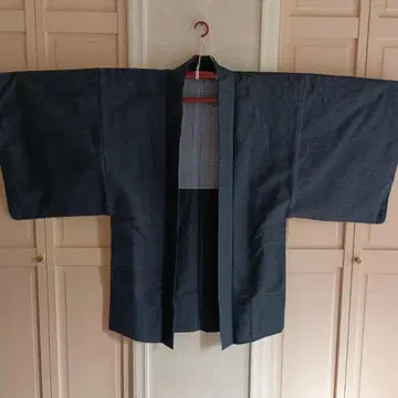 다크 블루 체크 무늬 겉옷 안감