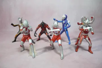 HDM HD 울트라맨 피규어 7체