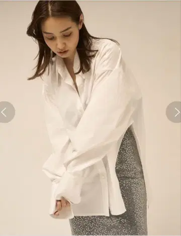 [ 새상품급 ] FRAY I.D 아지메 헤무 슬릿 슬리브 셔츠 화이트