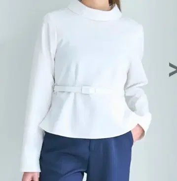 [택 포함 새상품] KANA DESIGN 벨트 포함 페플럼 블라우스