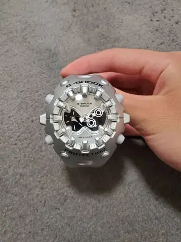 (새상품급) G-SHOCK ga-v01 실버