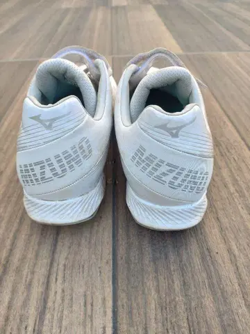 MIZUNO 스파이크 슈즈 23.0cm 화이트