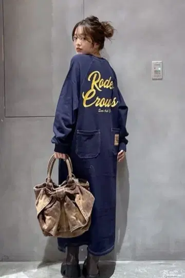 로데오 크라운 래글런 컬러 스티치 원피스 네이비