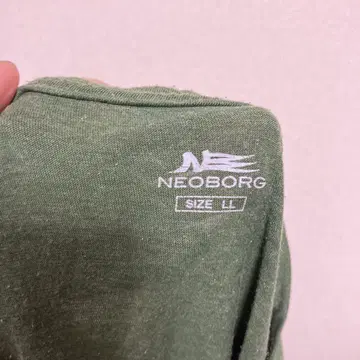 NEOBORG 올리브 그린 T셔츠 LL
