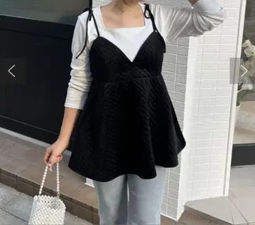 프로즈 베일 퀼팅 벨로아 V넥 뷔스티에