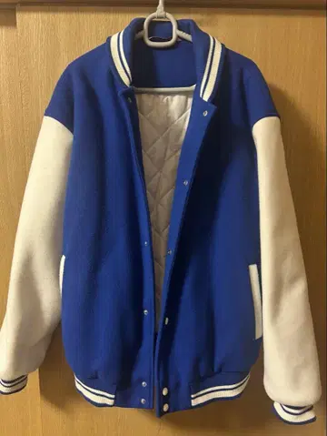 zara 파란색 바시티 자켓