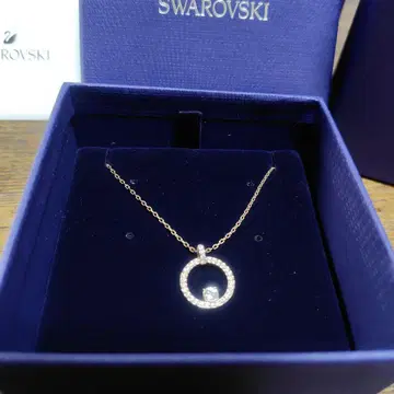 Swarovski 핑크 골드 원형 펜던트 목걸이