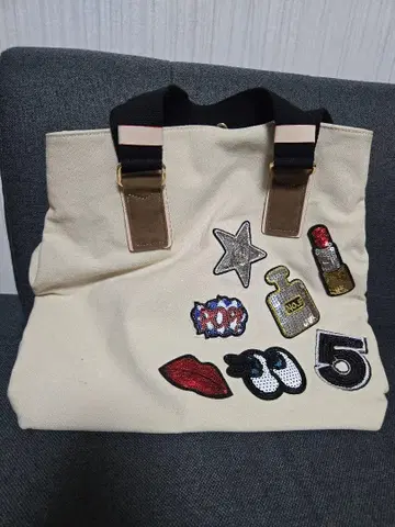 새상품 페신샤 자수 패치 토트백