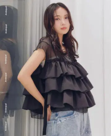 andequal piping bulky frill blouse 블랙