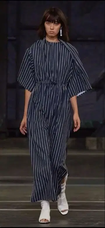 HYKE 하이크 STRIPED DRESS 스트라이프 드레스