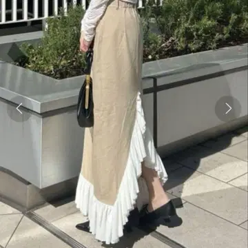 [새상품급] AMAIl Cotton furi skirt 베이지 아마일