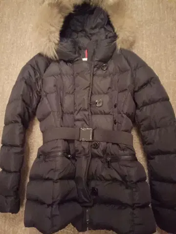 MONCLER 후드 부착 다운 자켓 BLACK