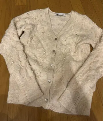 새상품급 ZARA 펄 장식 니트 가디건