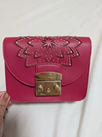 FURLA 핑크 꽃 무늬 숄더백