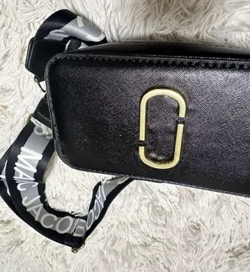 [ 새상품급 ] MARC JACOBS 블랙 숄더백
