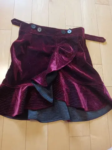 미사용 버건디 벨벳 플레어 스커트