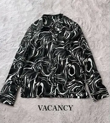 VACANCY 멀티 웨이브 패턴 셔츠