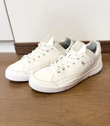온 on 더 로저 센터 코트 스니커즈 화이트 26.5cm