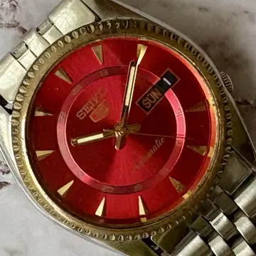 SEIKO 5 오버홀 완료 데이데이트 자동 와인딩 빈티지 70년대 레드