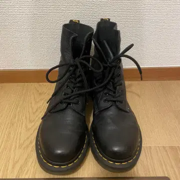 닥터마틴 파스칼 8홀