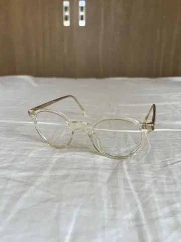 OLIVER PEOPLES 클리어 프레임 안경