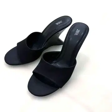 ZARA 블랙 힐 샌들 뮬 ZARA