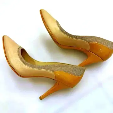 DIANA 베이지 하이힐 펌프스