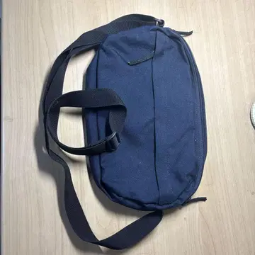 네이비 캔버스 바디백