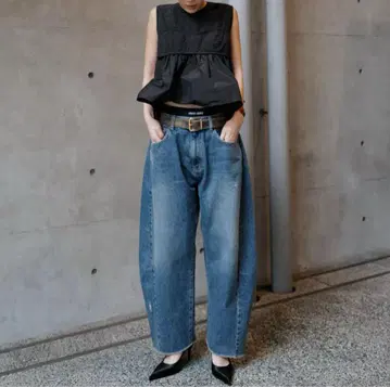 새상품급 Machatt 마차트 블랙 백리본 슬리브리스 38