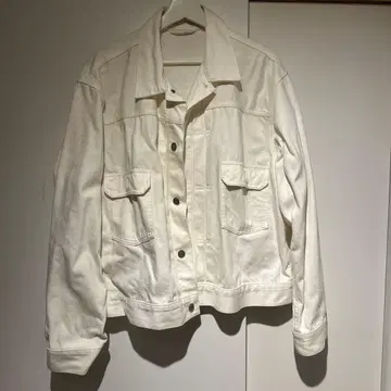 GU 화이트 데님 자켓