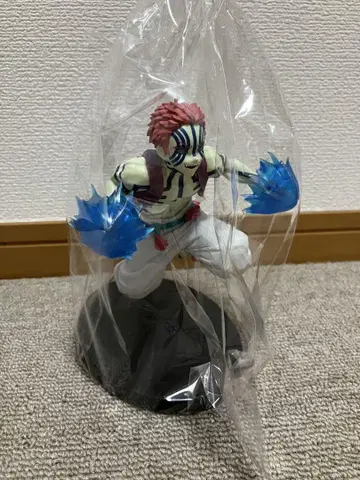 귀멸의 칼날 아카자 피규어