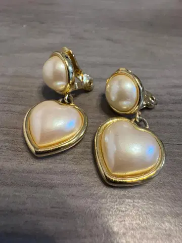 MONET 모네 귀찌 골드 하트 펄풍