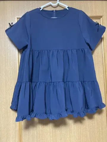 핏모어 반팔 상의 어깨 리본 네이비 프릴