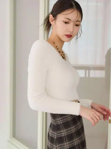 MERCURYDUO 화이트 V넥 스웨터 F 사이즈
