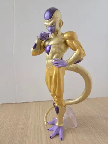 제일복권 드래곤볼 골든 프리저 피규어